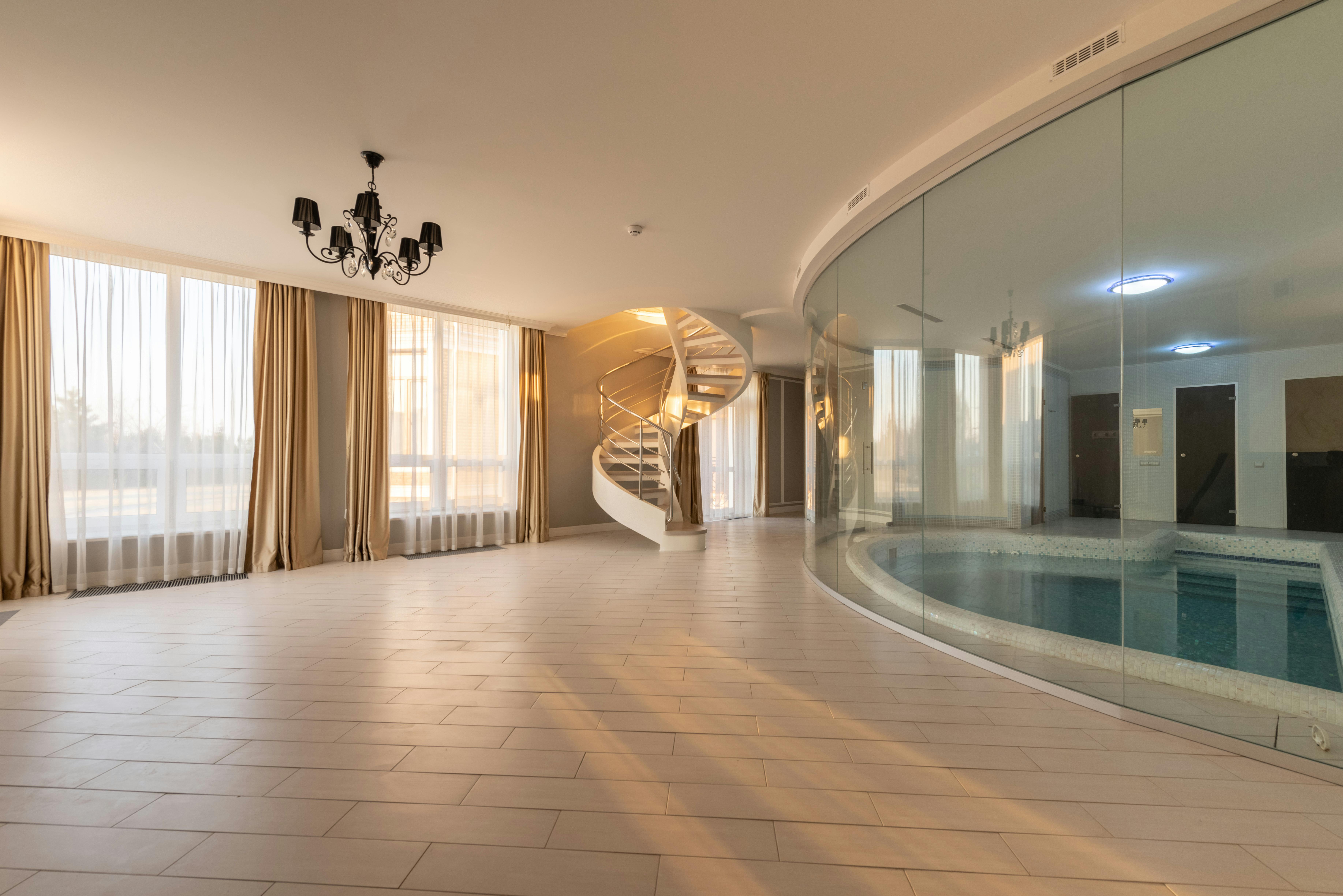 Eyup Subesi premium havuz ve spa yüzme kursu
